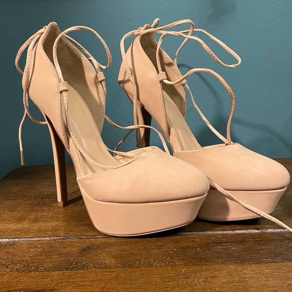 Charlotte Russe tie up heals